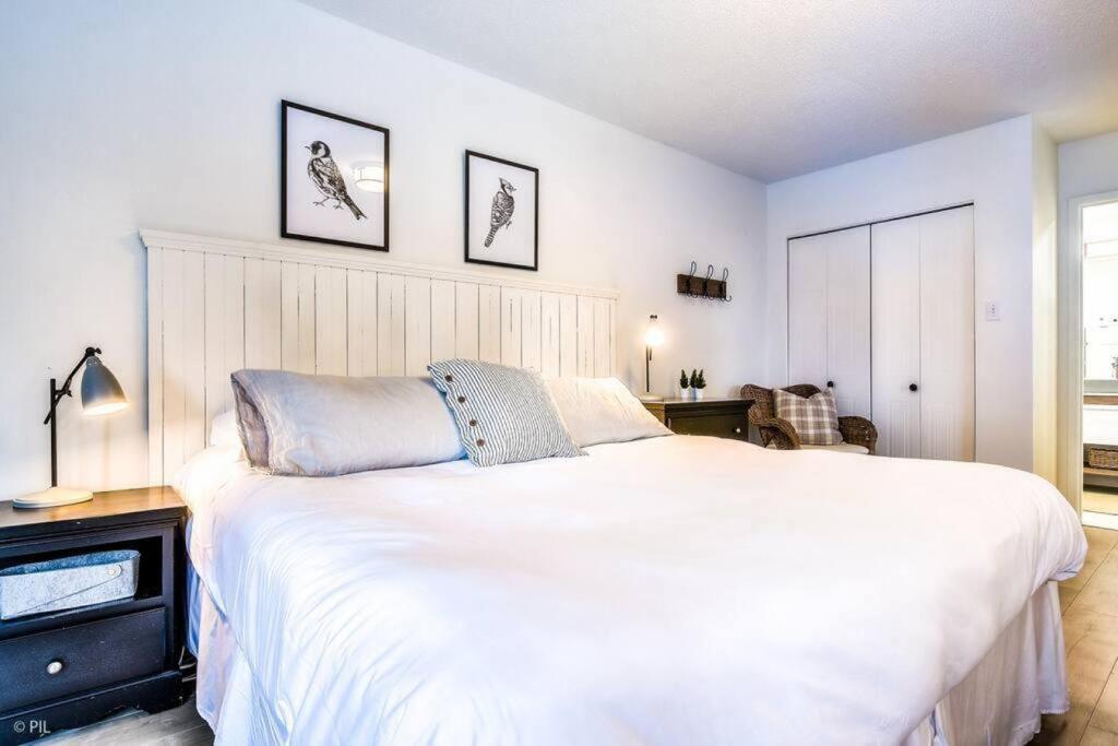 Chic Mt-Tremblant Condo With View On The Lake By Denstays Mont-Tremblant Exteriér fotografie